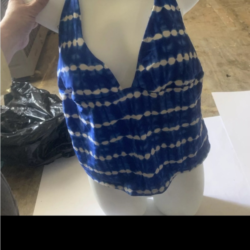 Women’s faded Glory Swim Tank top Built In Bra Tie Around Neck Large